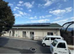 電　力